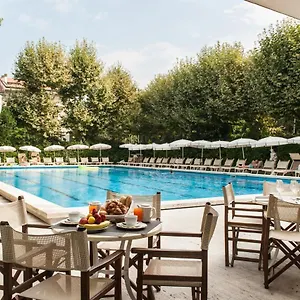 4* Отель Grand Royal