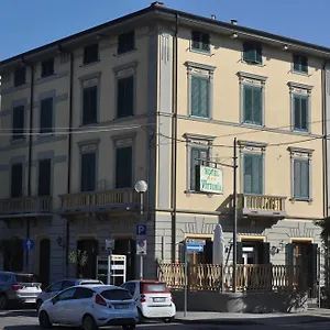 Hotel Vittoria, Viareggio